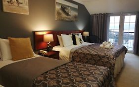Three Rivers Hotel